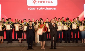 Hanel lọt vào Top 10 Công ty uy tín ngành ngân hàng - bảo hiểm - công nghệ năm 2023