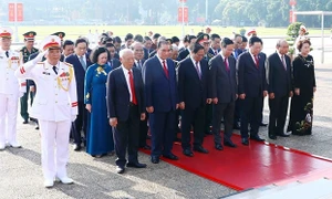 Lãnh đạo Đảng, Nhà nước vào Lăng viếng Chủ tịch Hồ Chí Minh