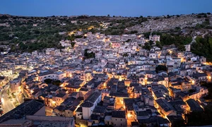 Nhiếp ảnh gia Italy giới thiệu vẻ đẹp Sicily tại Hà Nội