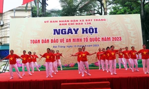 Hà Nội: Sôi nổi Ngày hội toàn dân bảo vệ an ninh Tổ quốc tại xã Bát Tràng