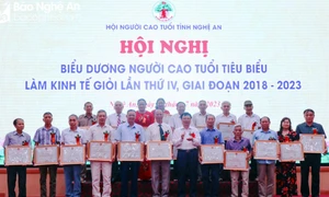 Nghệ An: Biểu dương điển hình người cao tuổi làm kinh tế giỏi