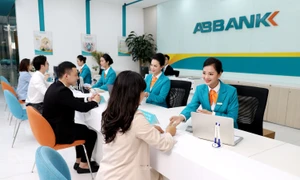 ABBANK tăng cường hỗ trợ doanh nghiệp SME đẩy mạnh kinh doanh năm 2024