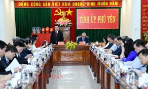 Chủ tịch Quốc hội Vương Đình Huệ làm việc với Ban Thường vụ Tỉnh ủy Phú Yên