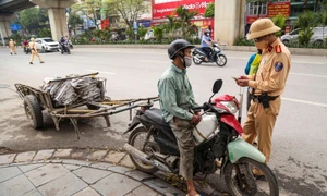 Hà Nội ngăn chặn, xử lý xe "tự chế", xe chở hàng hóa cồng kềnh