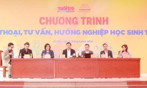 Tư vấn hướng nghiệp ngành khoa học xã hội cho 1.000 học sinh