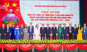 Vì con người và hạnh phúc của Nhân dân