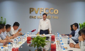 Tổng Thư ký Quốc hội, Chủ nhiệm Văn phòng Quốc hội Bùi Văn Cường thăm, làm việc với Tổng công ty Phân bón và Hóa chất Dầu khí