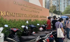 Hà Nội: Gần 12.000 thí sinh tiếp tục thi tuyển giành suất vào 4 trường chuyên