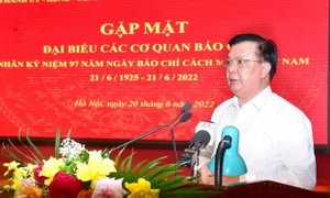 Bí thư Thành ủy Đinh Tiến Dũng: Cởi mở, chủ động thông tin cho báo chí