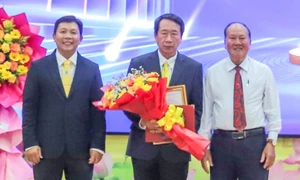 Trường Đại học Trà Vinh lần đầu công bố, trao quyết định chức danh Giáo sư, Phó Giáo sư