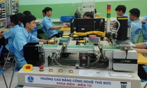 Thêm 2 chương trình đào tạo của Trường Cao đẳng Công nghệ Thủ Đức đạt tiêu chuẩn kiểm định chất lượng