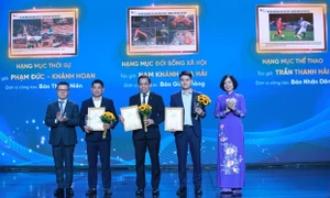 Trao giải “Khoảnh khắc báo chí 2022”