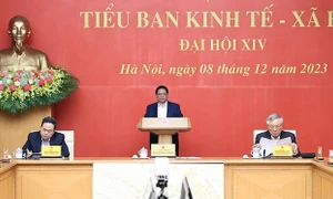 Thủ tướng Phạm Minh Chính chủ trì phiên họp Tiểu ban Kinh tế - Xã hội Đại hội XIV