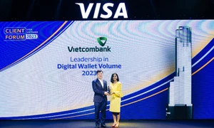 Vietcombank được Visa vinh danh 12 hạng mục giải thưởng quan trọng trong hoạt động thẻ năm 2023