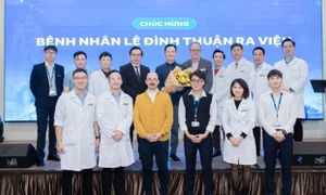 Bác sĩ và kỹ sư Việt Nam thiết kế xương nhân tạo mổ cứu bệnh nhân ung thư xương hiếm gặp