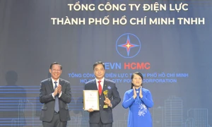 EVNHCMC lần thứ 2 đạt giải thưởng Thương hiệu vàng TP. Hồ Chí Minh