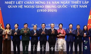 Phó Thủ tướng Trần Lưu Quang dự Lễ kỷ niệm 74 năm ngày thiết lập quan hệ ngoại giao Việt Nam - Trung Quốc