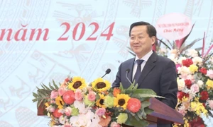 Phó Thủ tướng Lê Minh Khái: "Năm 2024, tập trung xây dựng cơ chế, chính sách ưu đãi phù hợp cho các cơ sở y tế"