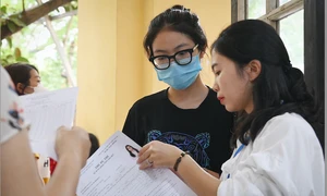 Các trường đại học vẫn “sống” chủ yếu từ nguồn học phí và lệ phí