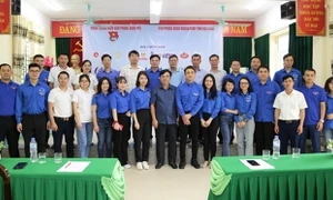 Đoàn Thanh niên Văn phòng Quốc hội tổ chức Chương trình thiện nguyện tại Hòa Bình