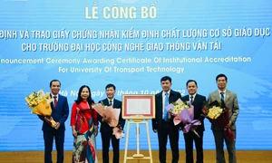 Trường ĐH Công nghệ Giao thông Vận tải đạt chứng nhận kiểm định chất lượng giáo dục