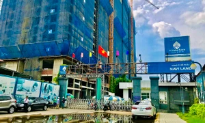 Vụ bán chui hơn 1.000 căn hộ dự án Roxana Plaza: Toà nhiều lần triệu tập, Công ty Naviland không đến