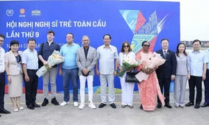 Đoàn đại biểu dự Hội nghị Nghị sĩ trẻ toàn cầu lần thứ 9 thăm tỉnh Quảng Ninh