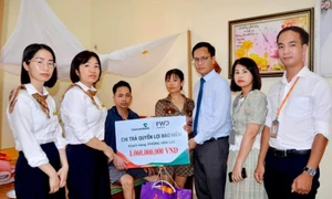 Vietcombank Hải Dương: Chi trả hơn 1 tỷ đồng quyền lợi bảo hiểm cho khách hàng