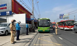 TP. Hồ Chí Minh: Triển khai kế hoạch tổng kiểm soát xe ô tô kinh doanh vận tải hành khách, hàng hoá