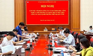 Đoàn giám sát của Ủy ban Khoa học, Công nghệ và Môi trường làm việc tại Hưng Yên