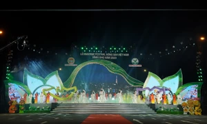 Vĩnh Long: Khai mạc Festival Nâng tầm nông sản Việt