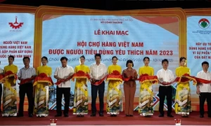 Khai mạc Hội chợ Hàng Việt Nam được người tiêu dùng yêu thích năm 2023