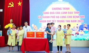 Quảng Ninh: Trao những phần quà ý nghĩa của lãnh đạo tỉnh tới các bệnh nhi nhân dịp Tết Trung thu