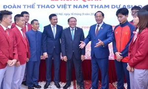 Phó Chủ tịch Quốc hội, Thượng tướng Trần Quang Phương tham dự Lễ xuất quân Đoàn thể thao Việt Nam tham dự ASIAD 19