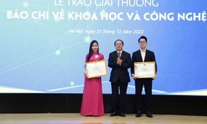 Bộ Khoa học và Công nghệ trao Giải thưởng báo chí về khoa học và công nghệ năm 2021