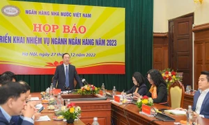 Năm 2022: Huy động vốn tăng 6%, tín dụng tăng gần 13%