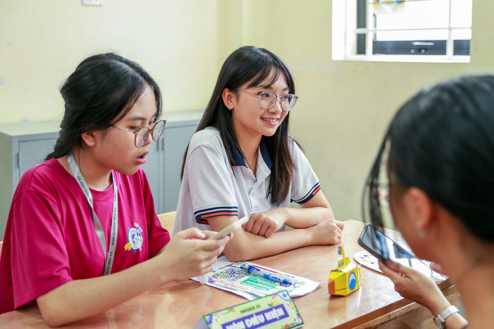 nguyen-hong-van-10-van-1-thpt-chuyen-su-pham.jpg