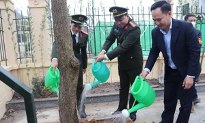 Công an Hà Nội thi đua chào mừng kỷ niệm 95 năm ngày thành lập Đảng bộ TP. Hà Nội.