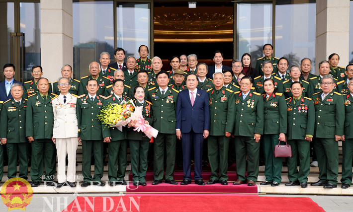 Chủ tịch Quốc hội Trần Thanh Mẫn với các đại biểu dự cuộc gặp mặt. Ảnh: Lâm Hiển Chủ tịch Quốc hội Trần Thanh Mẫn với các đại biểu dự cuộc gặp mặt. Ảnh: Lâm Hiển