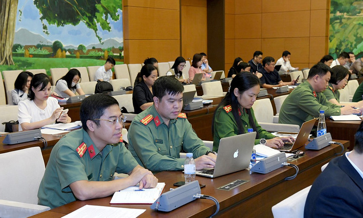 Các đại biểu dự phiên họp. Ảnh: Lâm Hiển dai-bieu-4.jpg