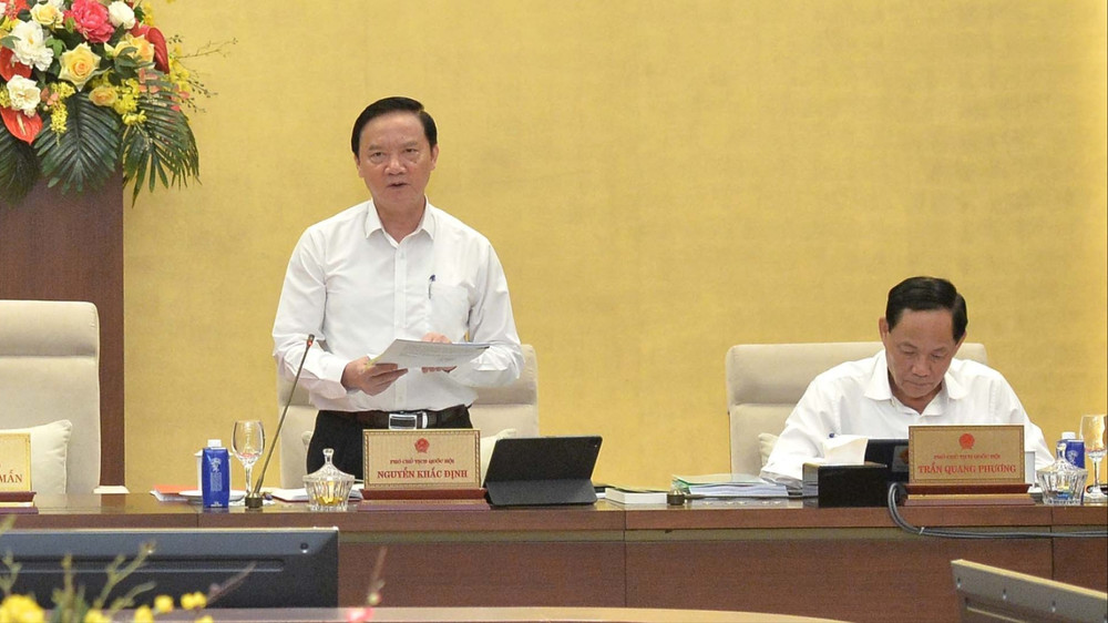 Phó Chủ tịch Quốc hội Nguyễn Khắc Định điều hành phiên họp cho ý kiến về dự án Luật Tổ chức chính quyền địa phương (sửa đổi). Ảnh: Hồ Long pho-chu-tich-qh-nguyen-khac-dinh-dieu-hanh.jpg