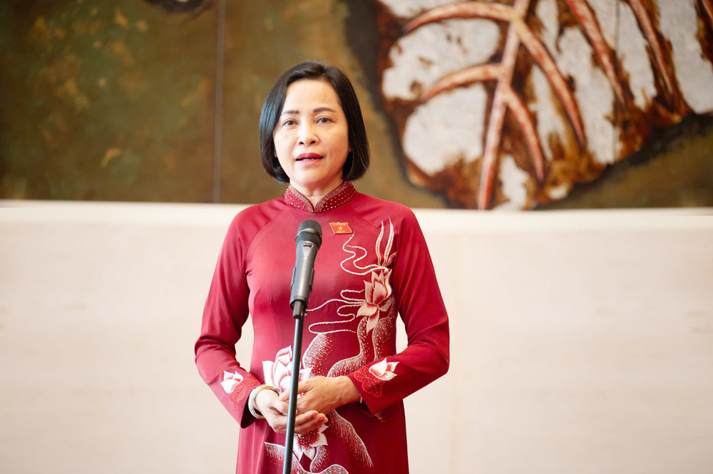 Phó Chủ tịch Quốc hội Nguyễn Thị Thanh phát biểu tại buổi gặp mặt Phó Chủ tịch Quốc hội Nguyễn Thị Thanh phát biểu tại buổi gặp mặt