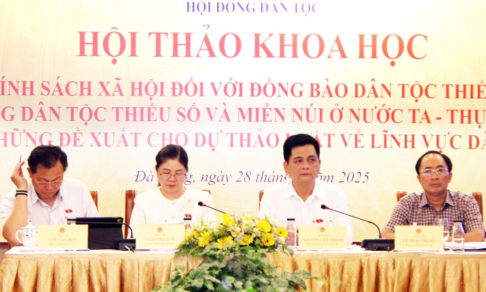 Hội thảo khoa học về chính sách xã hội đối với đồng bào dân tộc thiểu số và miền núi. hddt.jpg