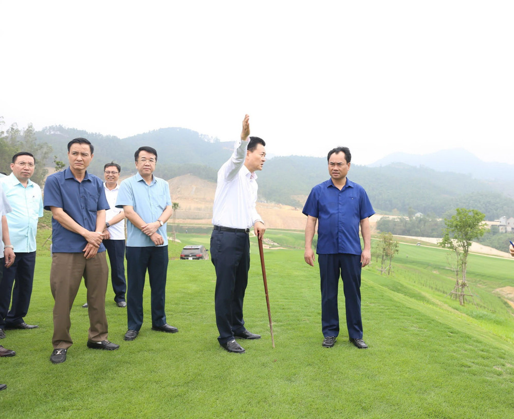 Bí thư Tỉnh ủy Thái Nguyên Trịnh Việt Hùng kiểm tra Dự án sân golf Glory tại xã Thành Công, TP. Phổ Yên Bí thư Tỉnh ủy Thái Nguyên Trịnh Việt Hùng kiểm tra Dự án sân golf Glory tại xã Thành Công, TP. Phổ Yên