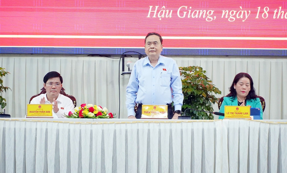 Chủ tịch Quốc hội Trần Thanh Mẫn phát biểu tại cuộc tiếp xúc cử tri. Ảnh: Hải Hành Chủ tịch Quốc hội Trần Thanh Mẫn phát biểu tại cuộc tiếp xúc cử tri. Ảnh: Hải Hành