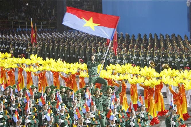 Chương trình đồng diễn nghệ thuật của lực lượng Quân đội nhân dân cùng đoàn nghệ thuật TP. Hồ Chí Minh tham gia Tổng hợp luyện diễu binh, diễu hành lần thứ hai. Ảnh: TTXVN Chương trình đồng diễn nghệ thuật của lực lượng Quân đội nhân dân cùng đoàn nghệ thuật TP. Hồ Chí Minh tham gia Tổng hợp luyện diễu binh, diễu hành lần thứ hai. Ảnh: TTXVN
