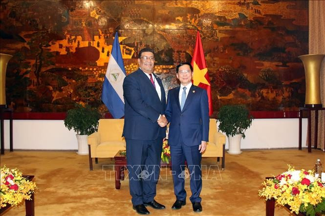 Phó Thủ tướng, Bộ trưởng Ngoại giao Bùi Thanh Sơn tiếp Bộ trưởng Ngoại giao Nicaragua Valdrack Jaentschke. Ảnh: Tiến Lực/TTXVN Phó Thủ tướng, Bộ trưởng Ngoại giao Bùi Thanh Sơn tiếp Bộ trưởng Ngoại giao Nicaragua Valdrack Jaentschke. Ảnh: Tiến Lực/TTXVN