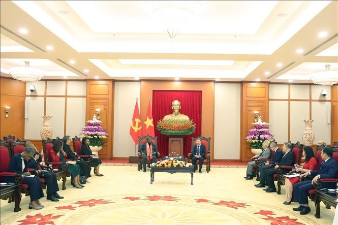 Tổng Bí thư Tô Lâm tiếp Tổng Thư ký Đảng Mặt trận giải phóng Mozambique (FRELIMO) Chakil Felizardo Aboobacar. Ảnh: Thống Nhất/TTXVN Tổng Bí thư Tô Lâm tiếp Tổng Thư ký Đảng Mặt trận giải phóng Mozambique (FRELIMO) Chakil Felizardo Aboobacar. Ảnh: Thống Nhất/TTXVN