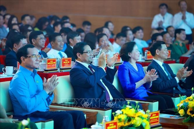 Thủ tướng Phạm Minh Chính và các đại biểu tham dự Lễ phát động Phong trào “Cả nước thi đua đổi mới sáng tạo và chuyển đổi số”. Ảnh: Dương Giang/TTXVN. Thủ tướng Phạm Minh Chính và các đại biểu tham dự Lễ phát động Phong trào “Cả nước thi đua đổi mới sáng tạo và chuyển đổi số”. Ảnh: Dương Giang/TTXVN.