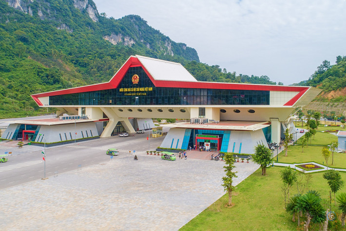 Cửa khẩu quốc tế Hữu Nghị (huyện Cao Lộc, Lạng Sơn). Ảnh: Hải Hà hn.jpg